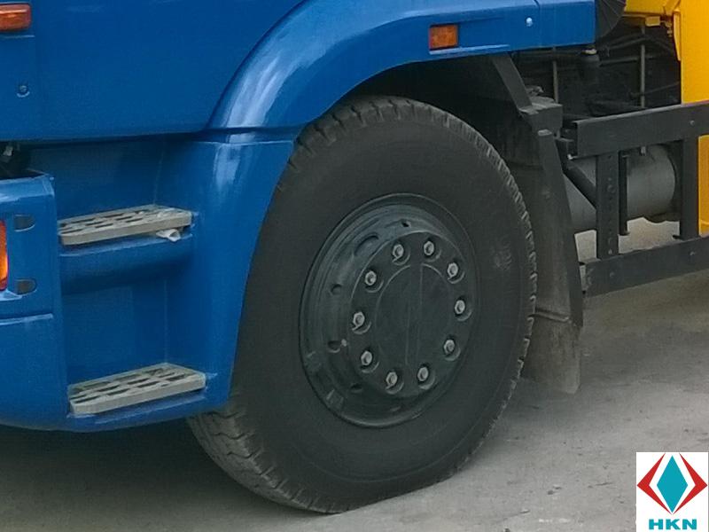 Xe Tải Kamaz 4 Chân 15 Tấn Gắn Cẩu Dinex 4 Tấn 6 Khúc