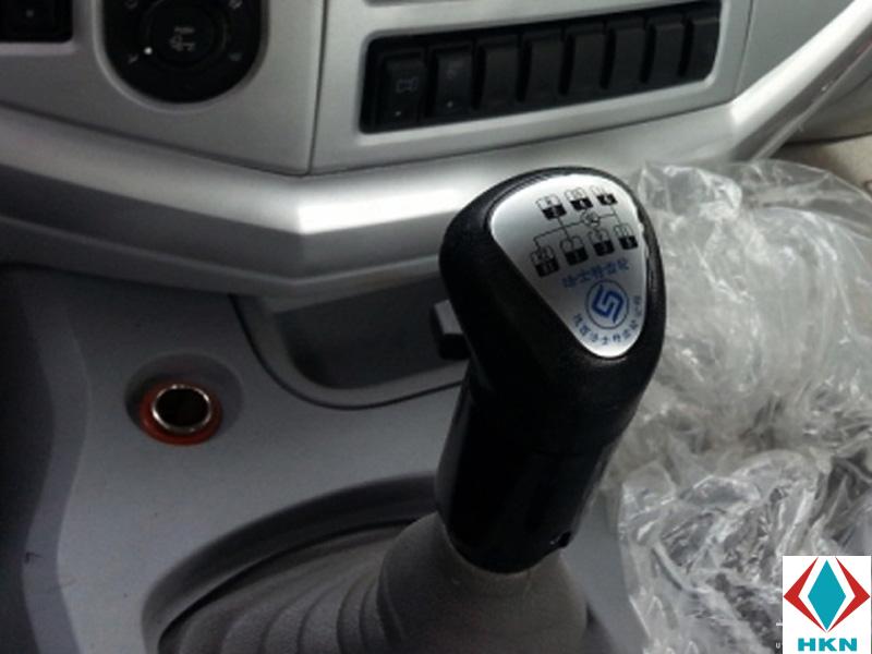 Xe Tải Thaco Ollin950A 6T7 Gắn Cẩu Unic URV555