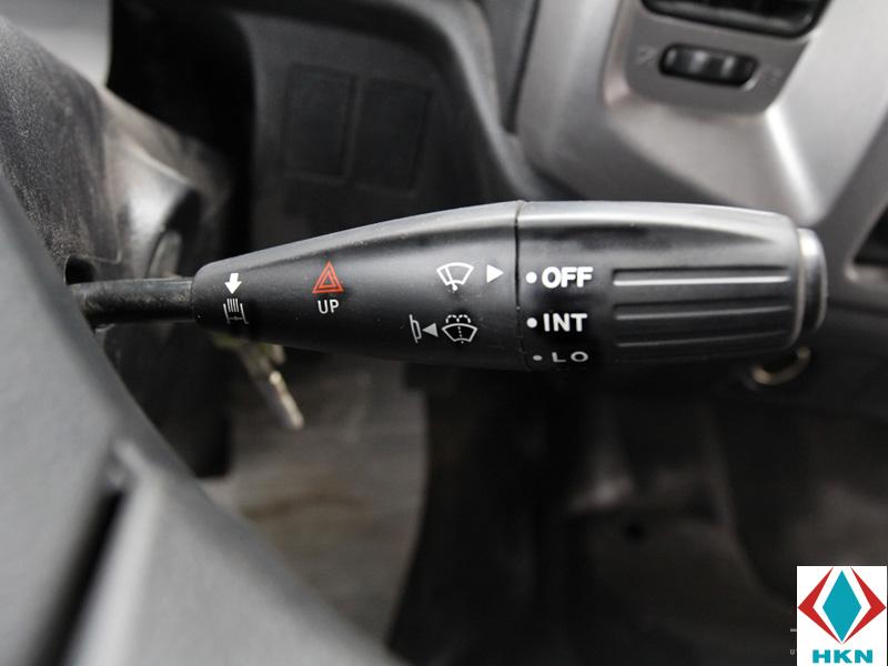 cong-tac-gat-nuoc-va-cupbo-do-deo-xe-tai-hino-fc-2 Xe Cẩu Hino FC9JLTA 4T9 Gắn Cẩu Unic URV344