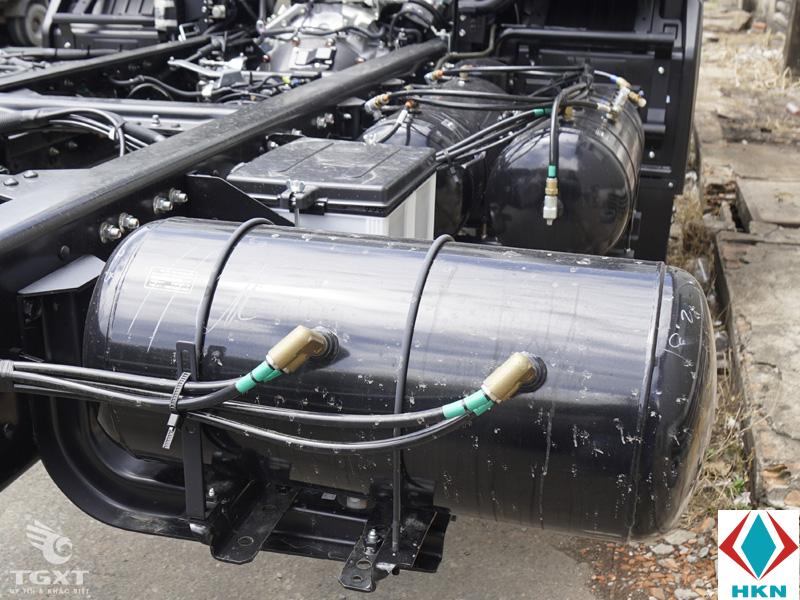 Xe Tải Isuzu 15 Tấn FVM Gắn Cẩu Unic 8 Tấn 5 Khúc URV805