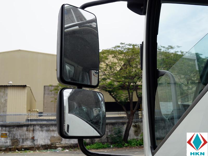 kinh-chieu-hau-xe-tai-isuzu-f-1 Xe Tải Isuzu 6T4 FVR34Q Gắn Cẩu Unic 5 Tấn 4 Khúc