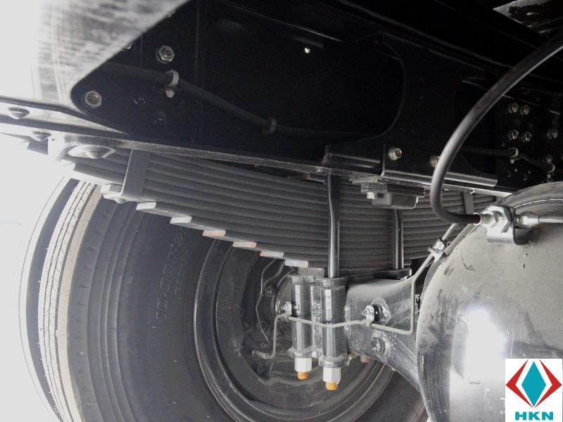 Xe Tải Hino FL8JW7A 3 Chân 13 Tấn Gắn Cẩu Unic URV555