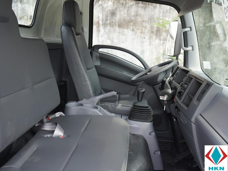 Xe Tải Isuzu NPR85K 2 Tấn Gắn Cẩu Unic 3 Tấn 5 Khúc