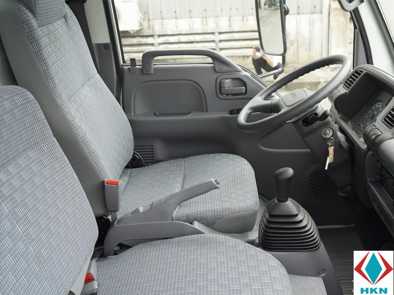 Xe Tải Isuzu 3 Chân 13T5 Gắn Cẩu Unic 5 Tấn URV550