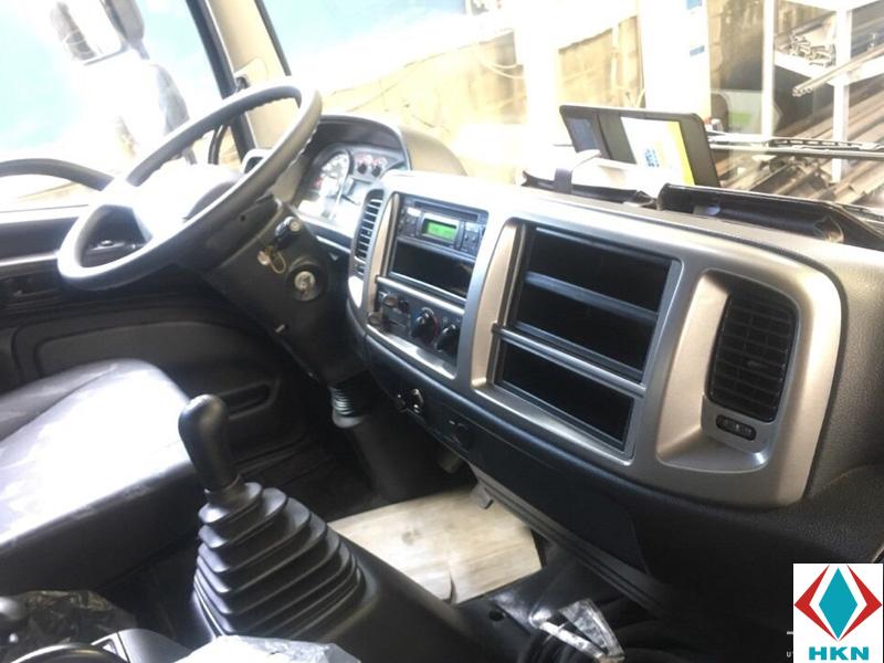 noi-that-xe-tai-hino-fc-17 Xe Cẩu Hino FC9JLTC 5T3 Gắn Cẩu Tadano TM-ZE303MH