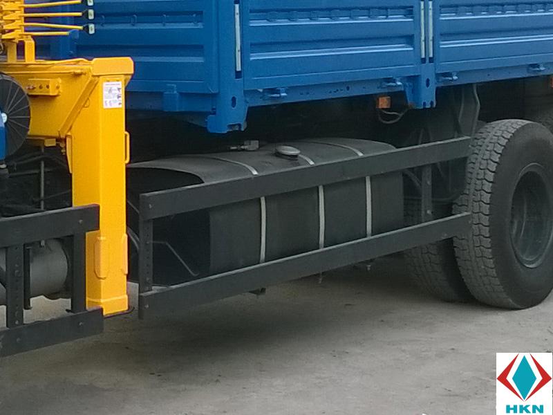 Xe Tải Kamaz 4 Chân 15 Tấn Gắn Cẩu Dinex 4 Tấn 6 Khúc