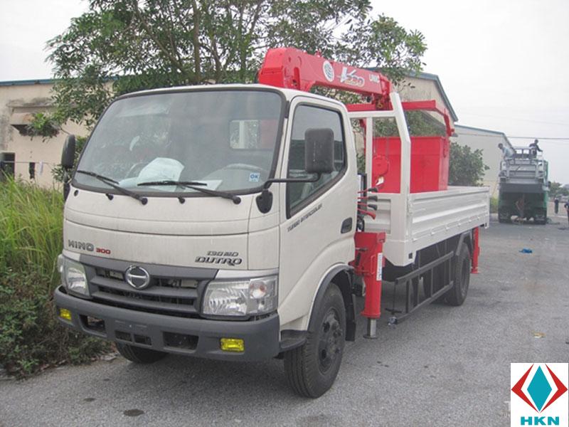 Xe Cẩu Hino Dutro 300 3T3 Gắn Cẩu Unic URV295