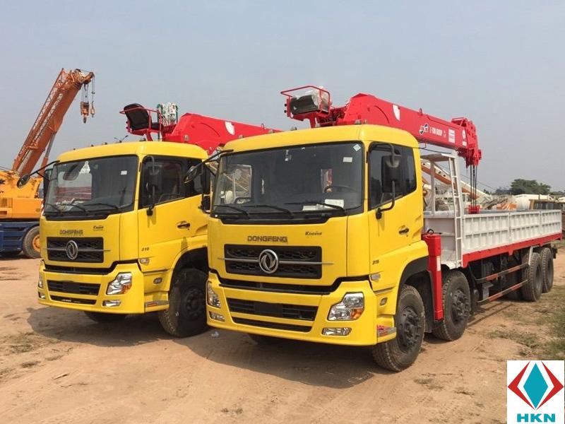 Xe Tải Dongfeng L315 4 Chân Gắn Cẩu ATOM 7 Tấn 6 Khúc