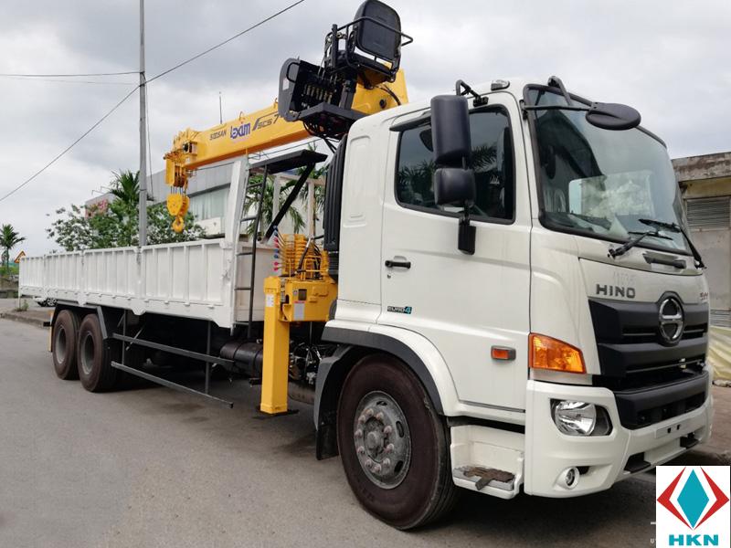 Xe Cẩu Hino FM8JW7A 9T6 Gắn Cẩu Soosan SCS746L