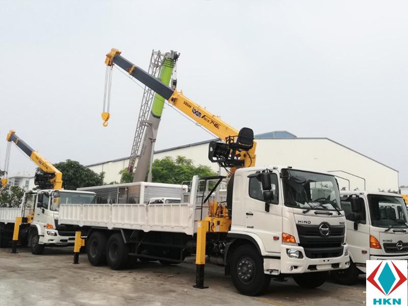 Xe Cẩu Hino FM8JW7A 9T6 Gắn Cẩu Soosan SCS746L