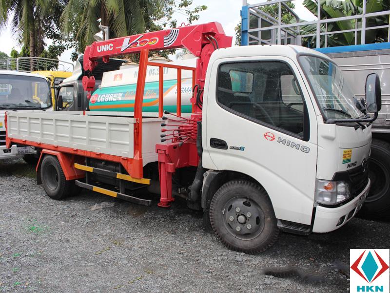 Xe Tải Hino 1T2 XZU650 Gắn Cẩu Unic 3 Tấn URV293
