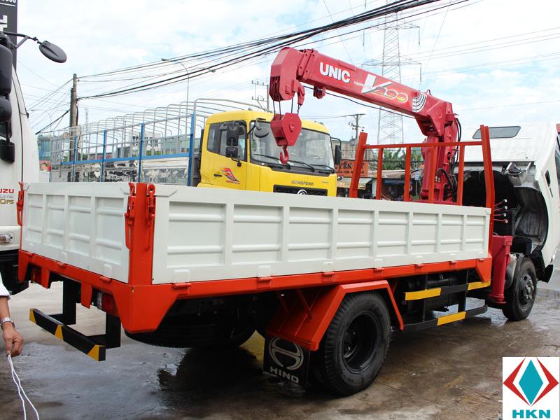 Xe Tải Hino 1T2 XZU650 Gắn Cẩu Unic 3 Tấn URV293