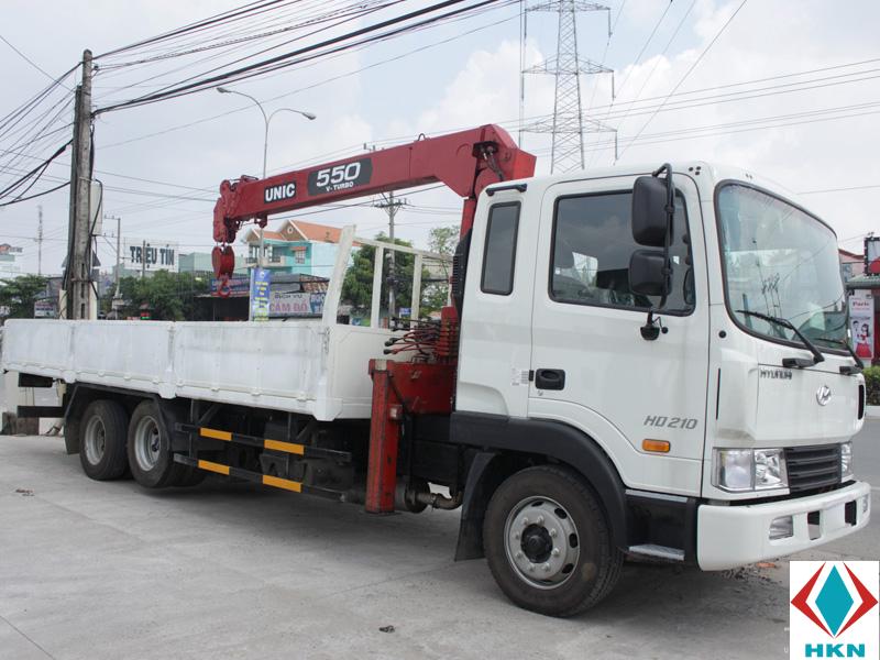 Xe Tải Hyundai HD210 3 Chân 11T5 Gắn Cẩu Unic URV555