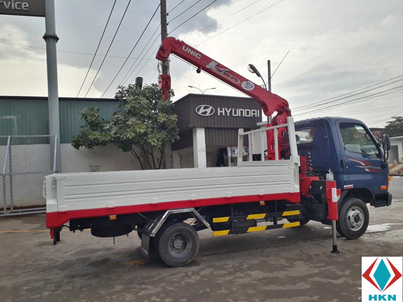 Xe Tải Hyundai New Mighty N250SL gắn cẩu Unic URV233