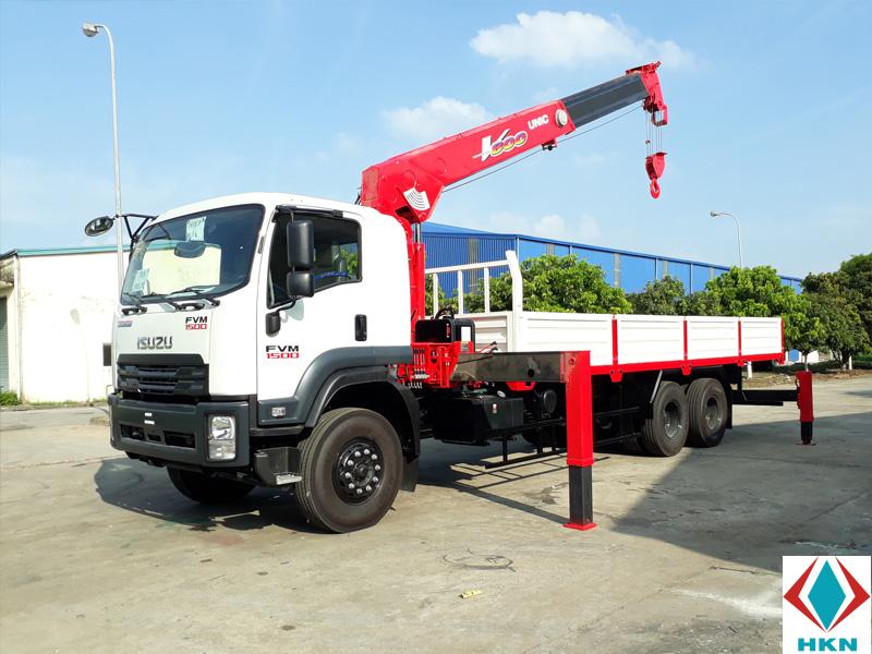 Xe Tải Isuzu 3 Chân 13T5 Gắn Cẩu Unic 5 Tấn URV550