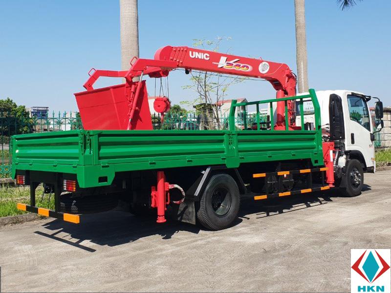 Xe Tải Isuzu NQR75M 4 Tấn Gắn Cẩu 3 Tấn Unic URV340